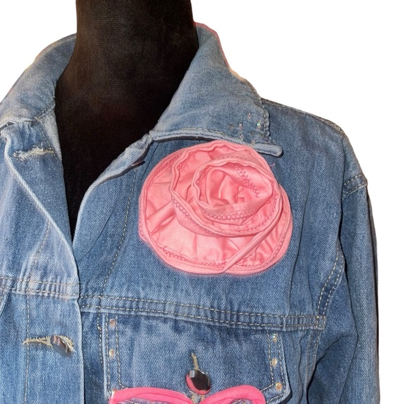Reworked Upcycled Women’s Denim Jacket Barbie Themed Retro Style Size Medium - Picture 3 of 5